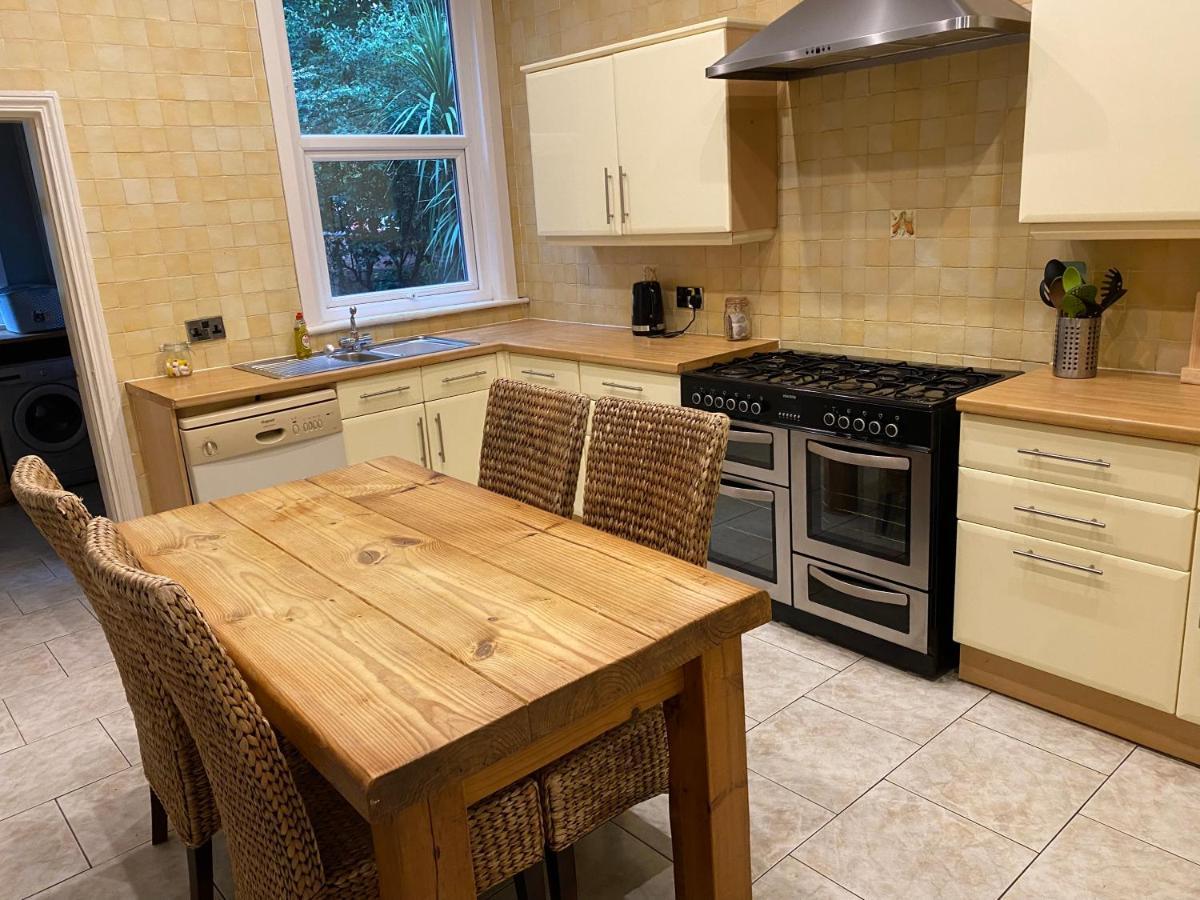 Villa With Park Views Close To Liverpool Centre Exterior photo